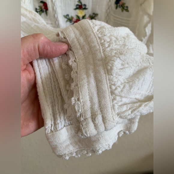 Free People floral Cottagecore embroidered boho top🌴 - Picture 4 of 7